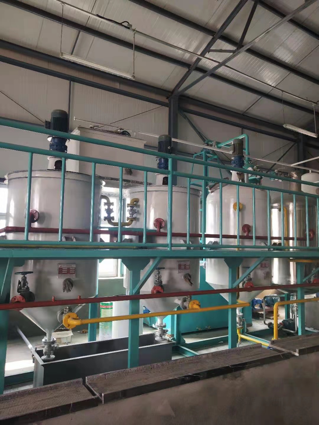 Cooking oil processing equipment soybean sunflower peanut oil refining machine